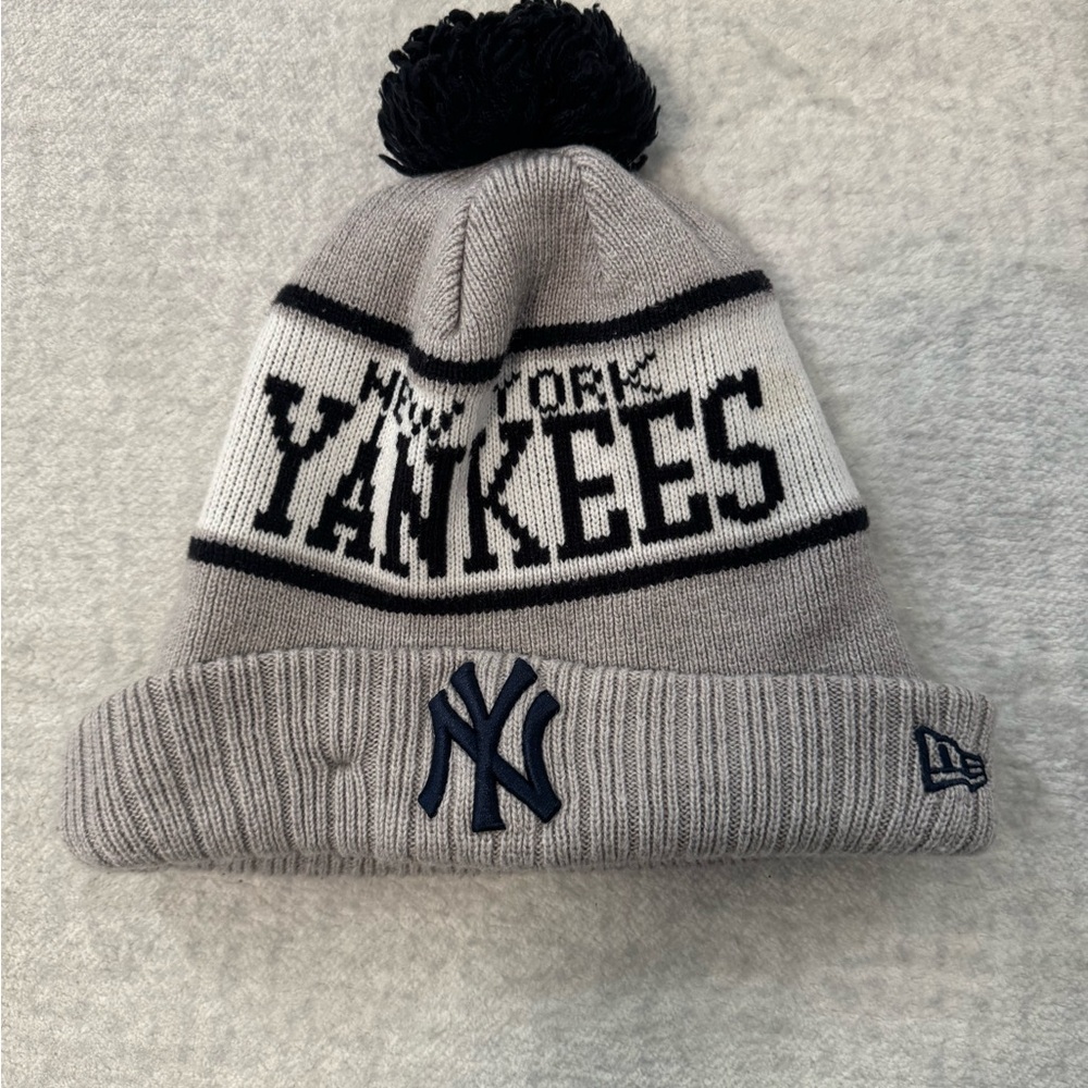 New Era Kids Gray Yankees Beanie